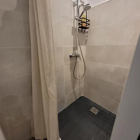 Le Parc 24 Private Racing Estate Nyaraló Changé